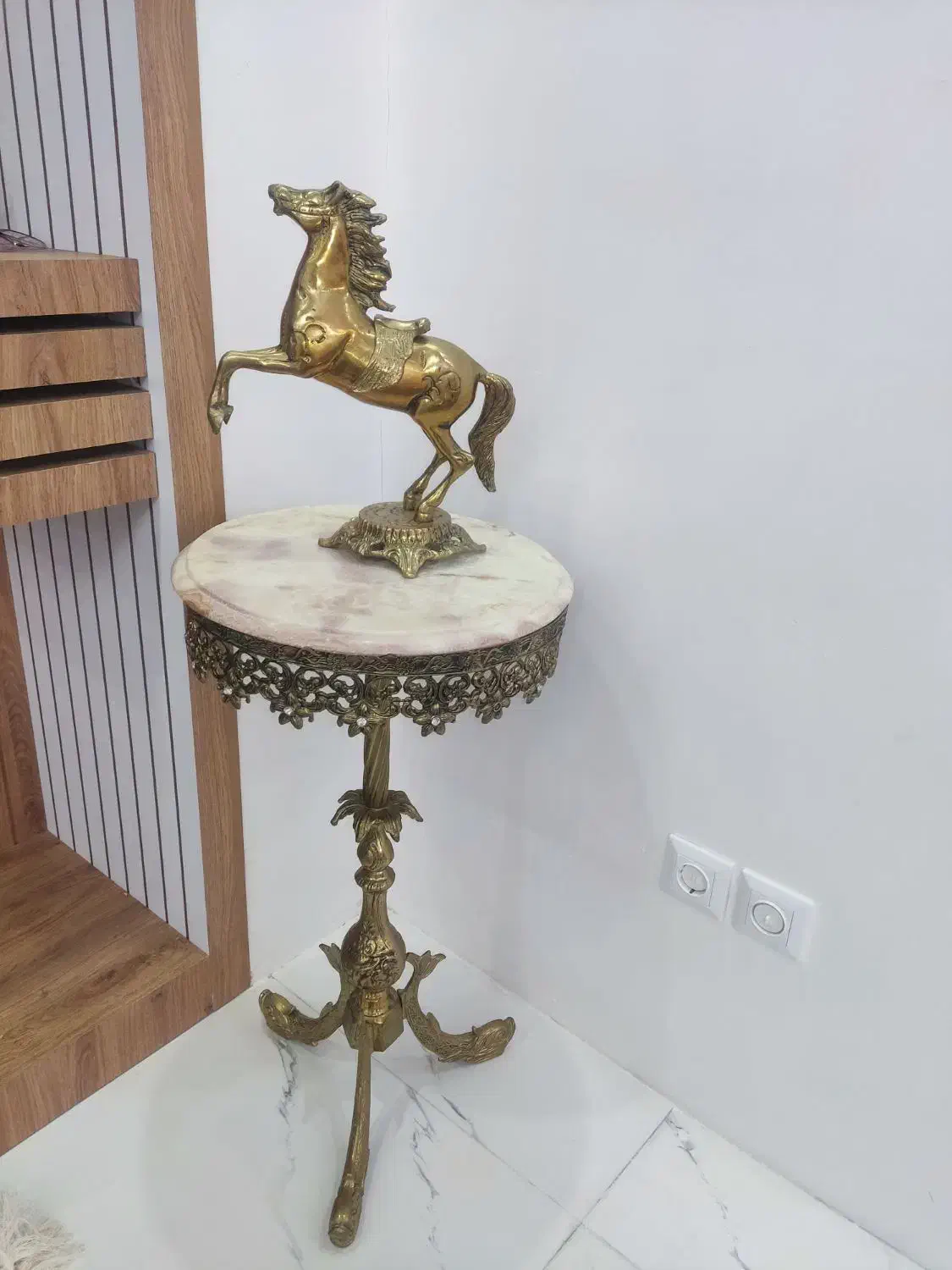 دو عدد لوستر با میزو اسب|لوستر و چراغ آویز|همدان, |دیوار