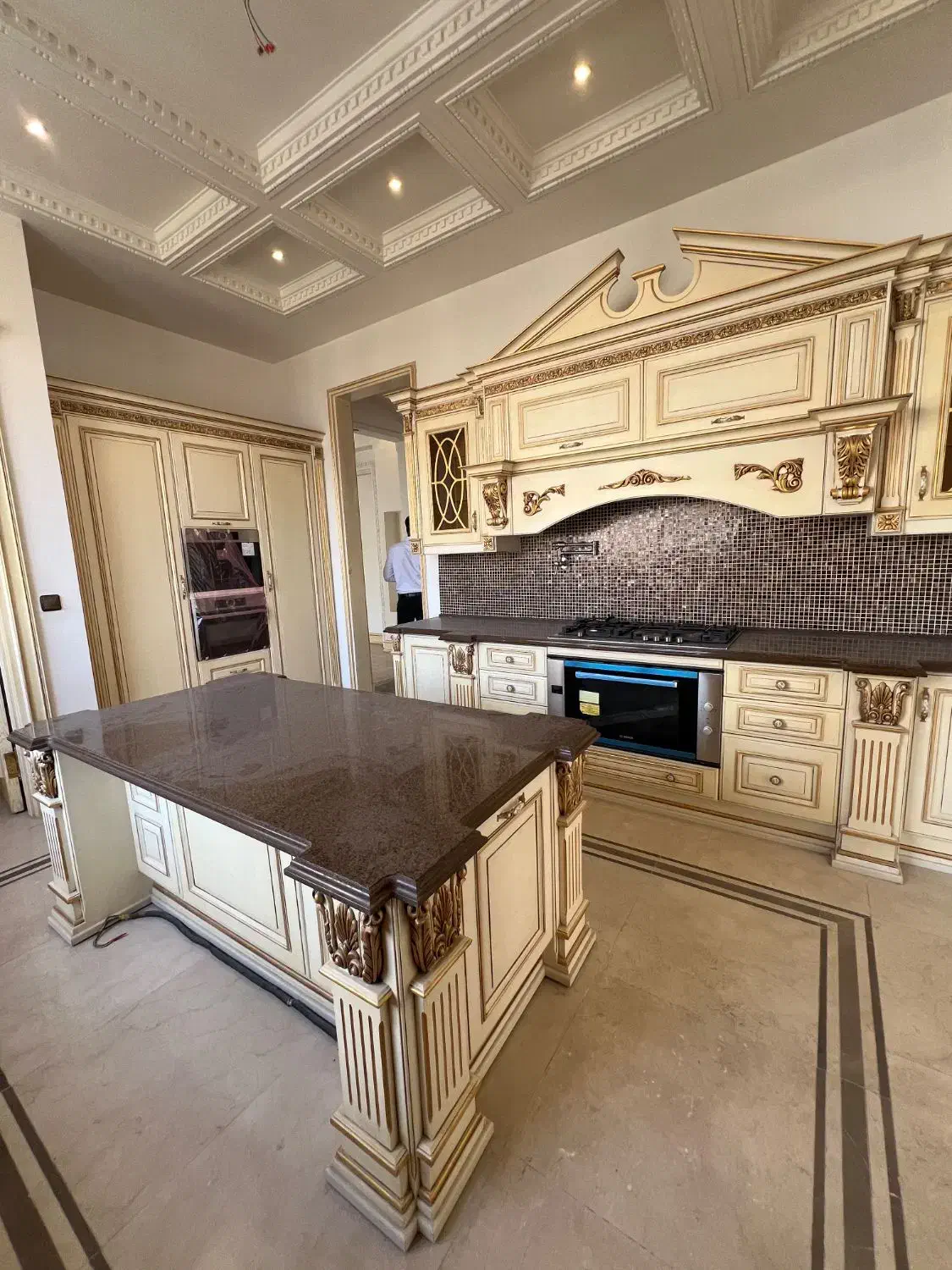 زعفرانیه185متر3خواب‌مشاعات‌فعال‌ دسترسی آسان 5ساله