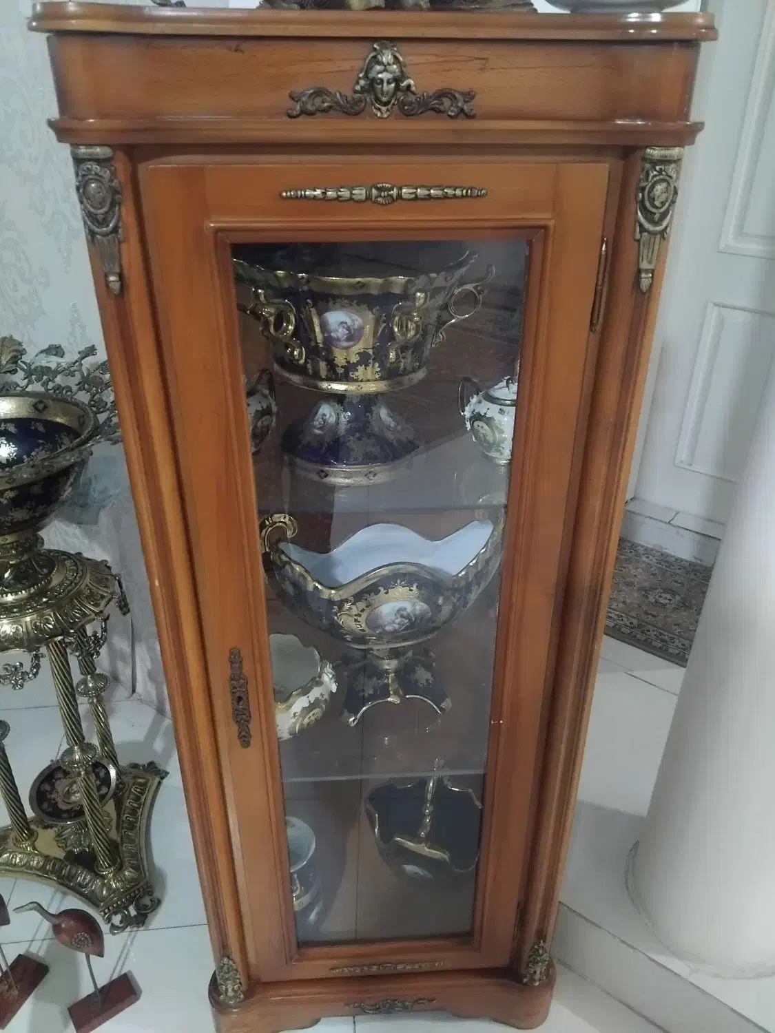 بوفه سه طبقه برنز کاری|بوفه، ویترین، کنسول|مشهد, آزادشهر|دیوار