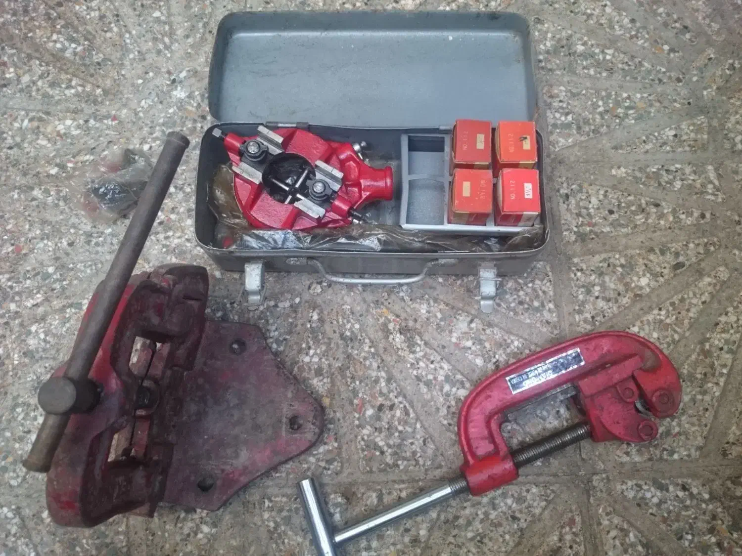 لوله بر هدیده گیره|ابزارآلات|تهران, صد دستگاه|دیوار