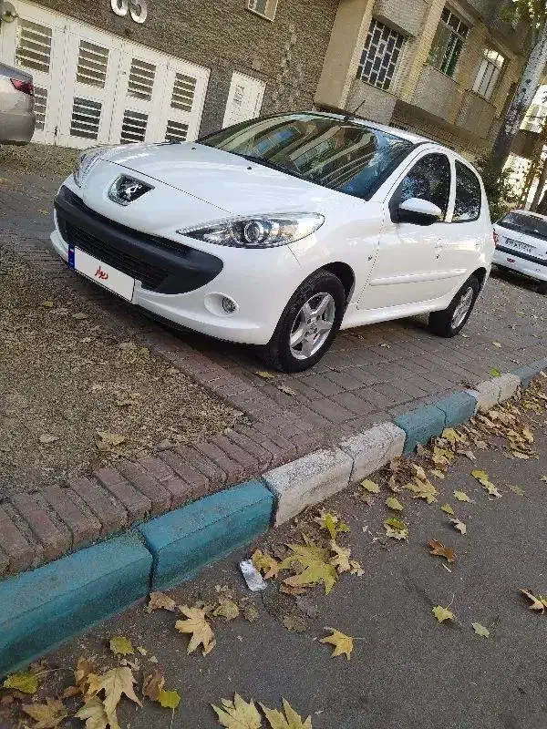 207..بی رنگ|خودرو سواری و وانت|همدان, |دیوار