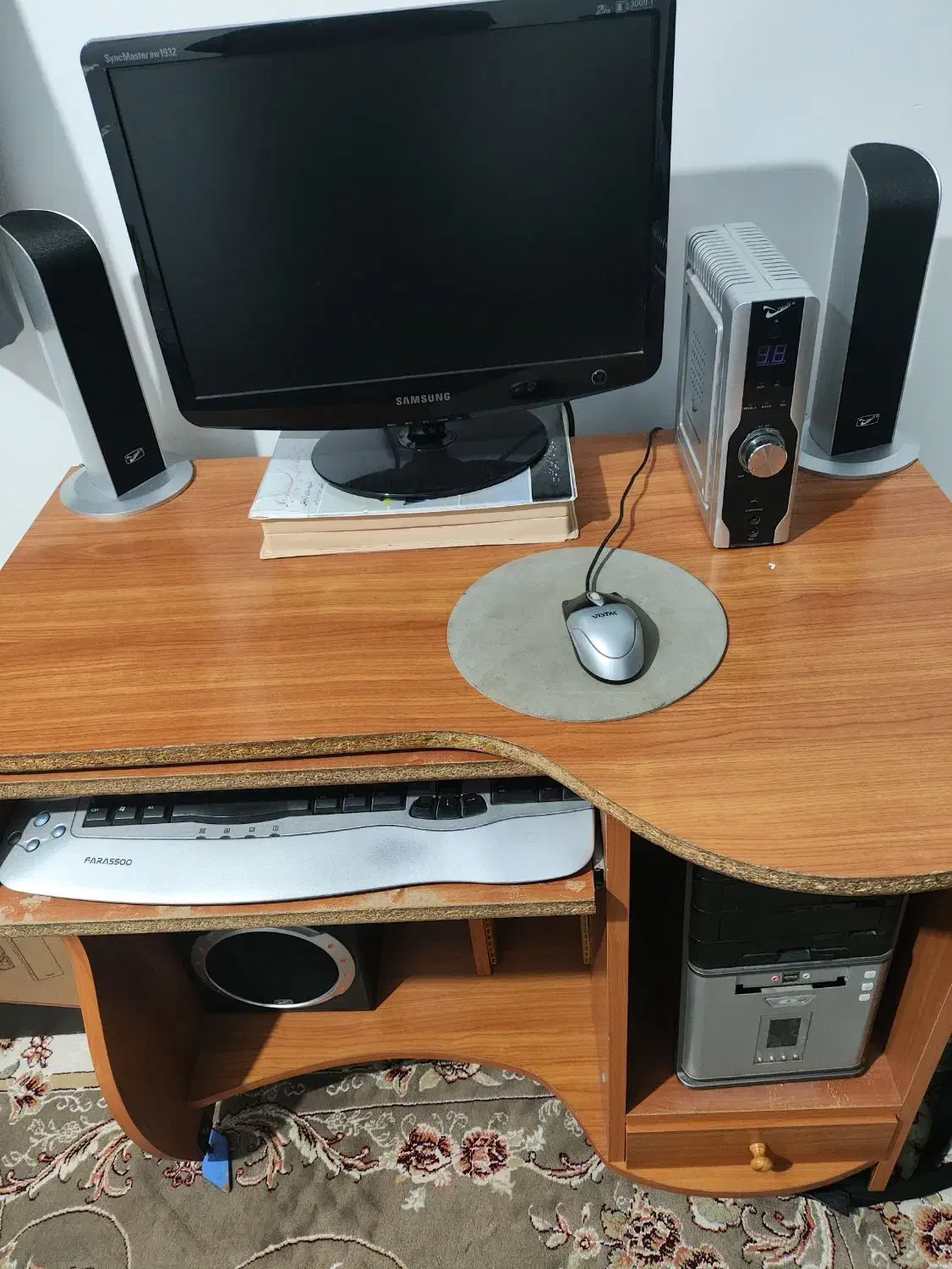 کامپیوتر و مانیتور و میز و موس و کیبورد و اسپیکر|رایانه رومیزی|فردیس, شهرک راه آهن|دیوار