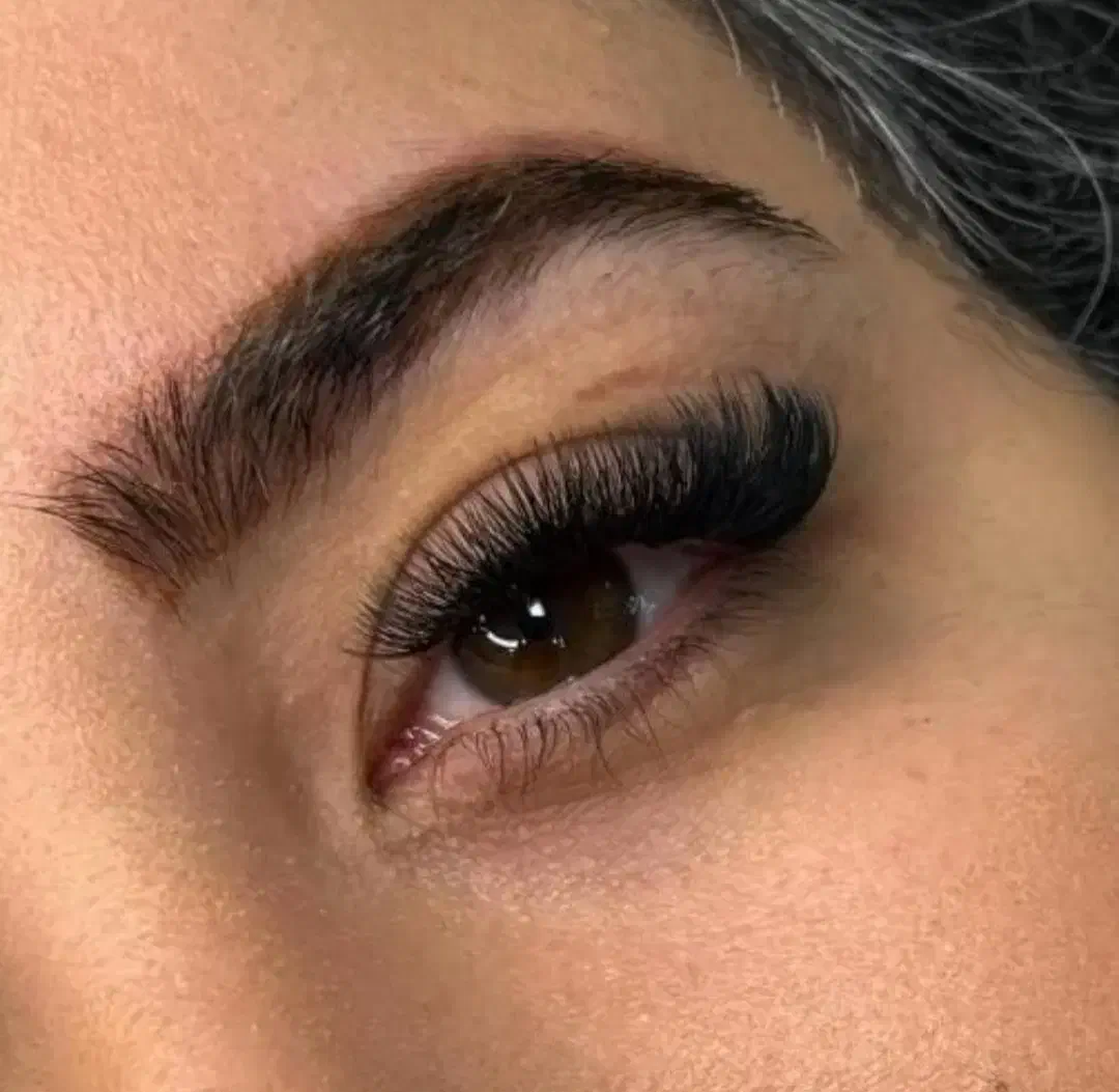 اکستنشن مژه|خدمات آرایشگری و زیبایی|شیراز, محراب|دیوار