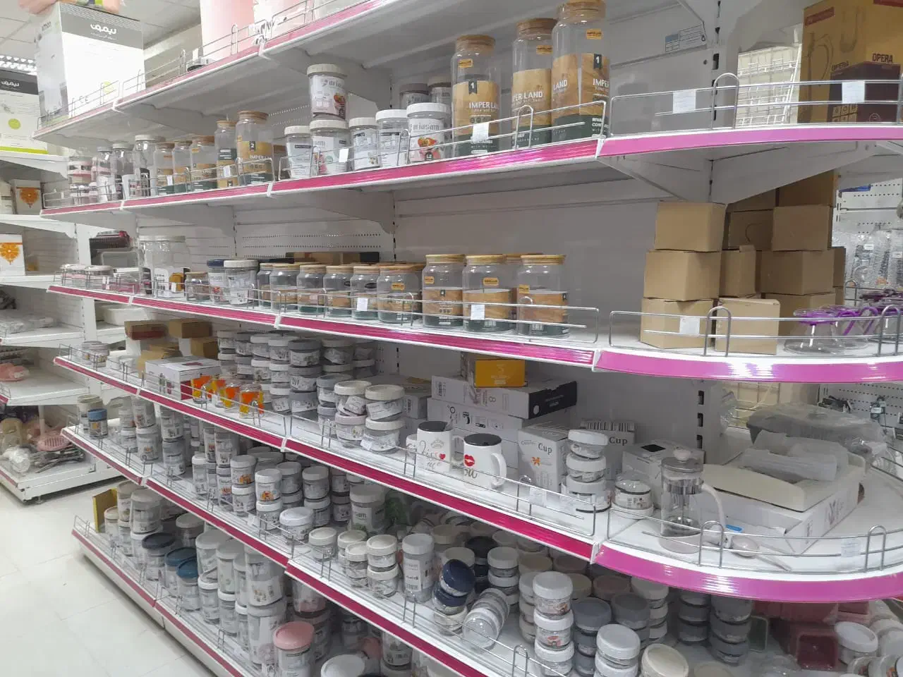 لوازم آشپزخانه وقفسه های مغازه به دلیل تغییر شغل|فروشگاه و مغازه|فولادشهر, B4|دیوار