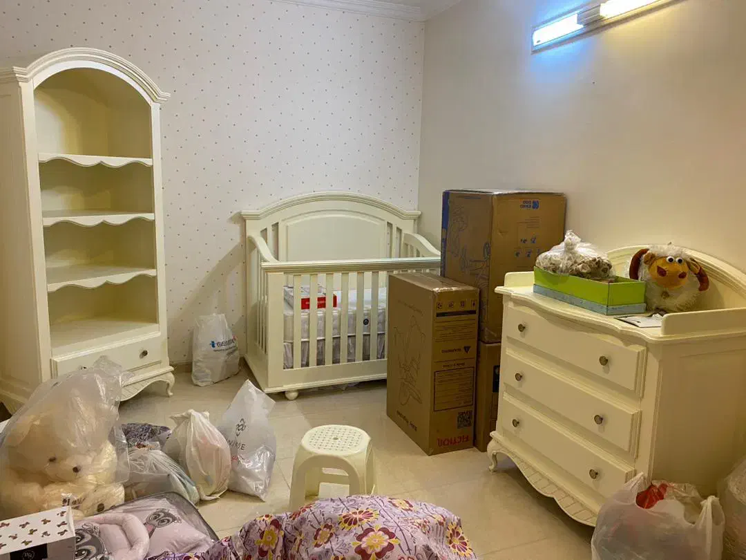 تخت و کمد سیسمونی|تخت و صندلی بچه|یزد, |دیوار