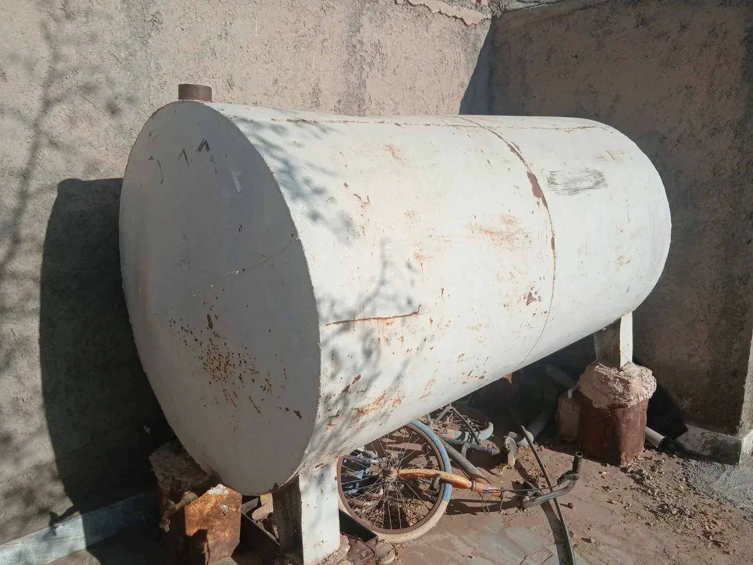 تانکر سوخت|ماشینآلات صنعتی|سده (خراسان جنوبی), |دیوار