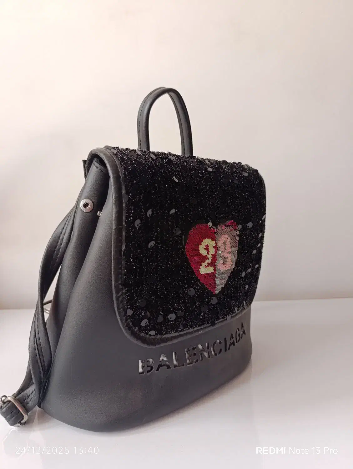 در حد نو|کیف، کفش، کمربند|گرمسار, |دیوار