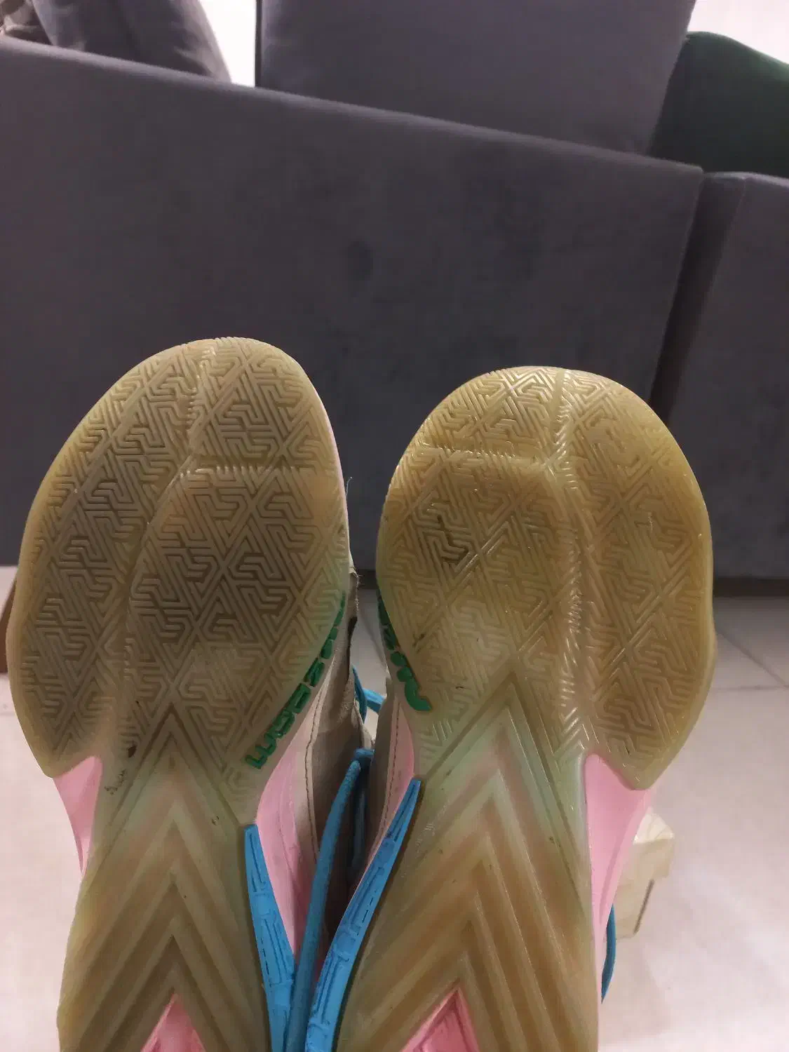 FREAK5|کیف، کفش، کمربند|رشت, پیرسرا|دیوار