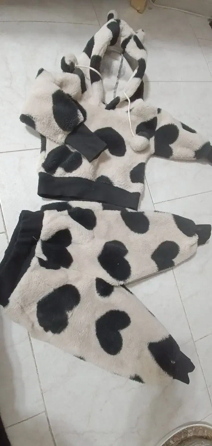 لباس|کفش و لباس بچه|فردوس (خراسان), |دیوار