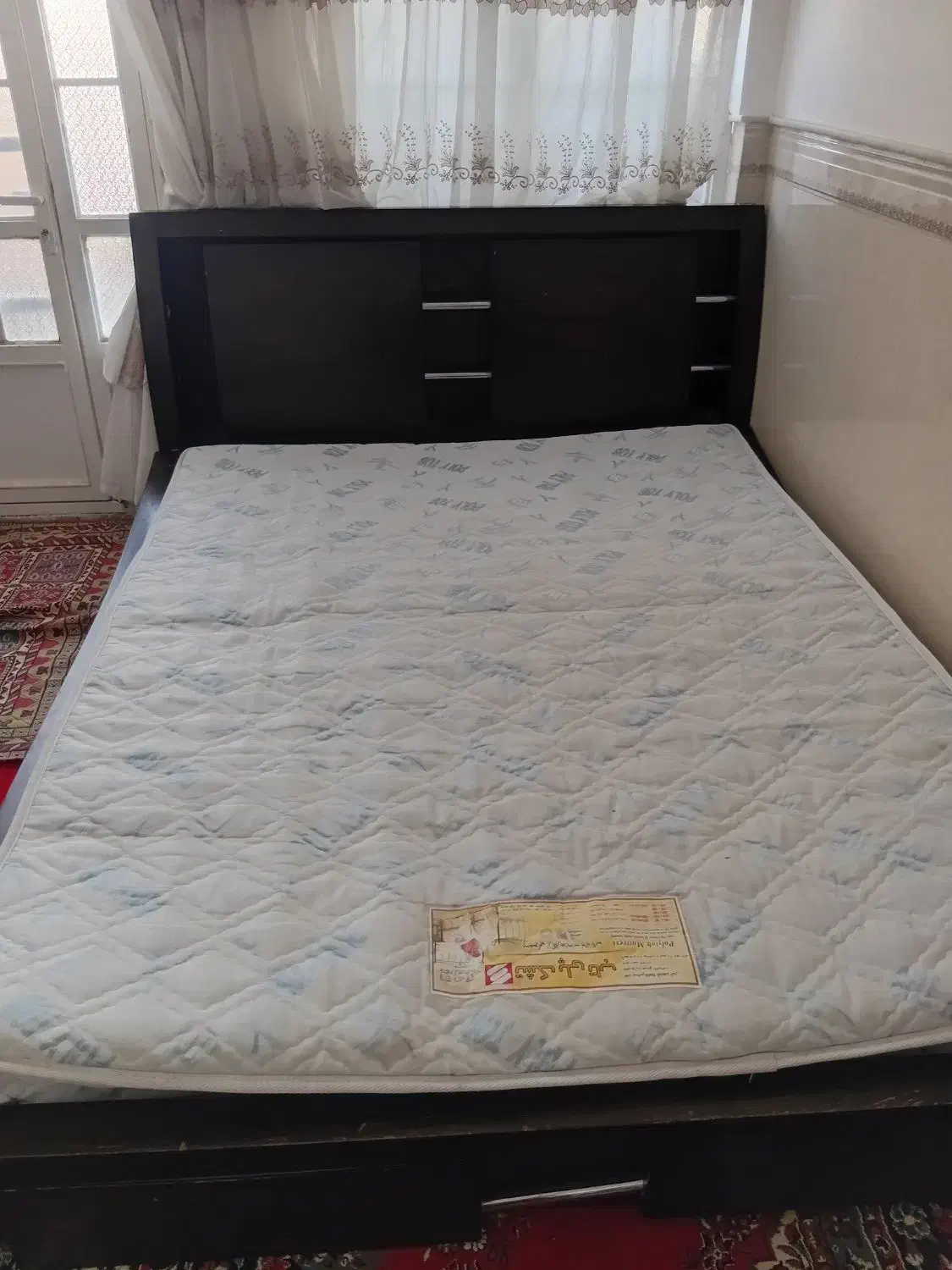 تخت|تشک تختخواب|قم, زاویه|دیوار