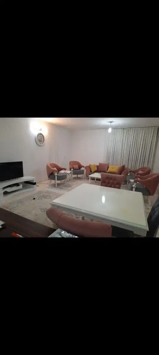 فروش مبلمان بهمراه میزناهار خوری ۴ نفره|مبلمان خانگی و میز عسلی|فولادشهر, C1|دیوار