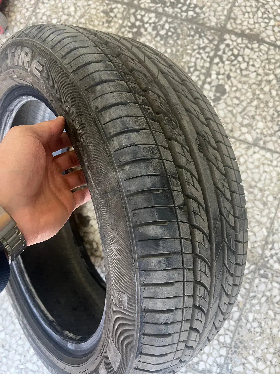 لاستیک کویرتایر|قطعات یدکی و لوازم جانبی|ملایر, |دیوار