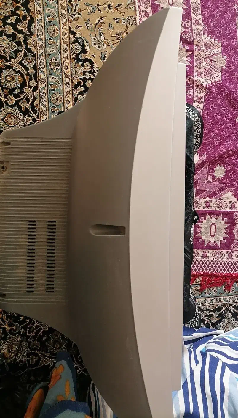 تلویزیون سامسونگ 21 اصل کره ای|تلویزیون و پروژکتور|اصفهان, کوی شهید کشوری|دیوار