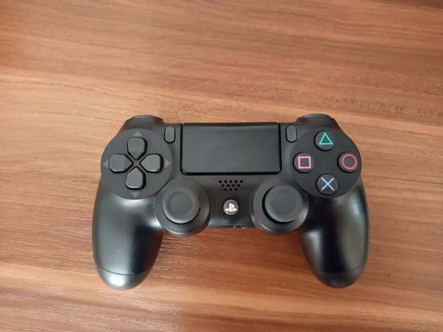 دسته ps4 همراه با محافظ دسته اشانتیون|کنسول، بازی ویدئویی و آنلاین|تربتحیدریه, شهرک ولیعصر|دیوار