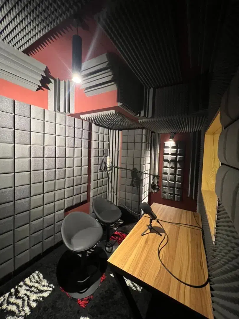 اجاره استودیوی صدا برای ضبط دوبله، گویندگی|اجارهٔ کوتاهمدت دفتر کار و فضای آموزشی|تهران, شیراز|دیوار