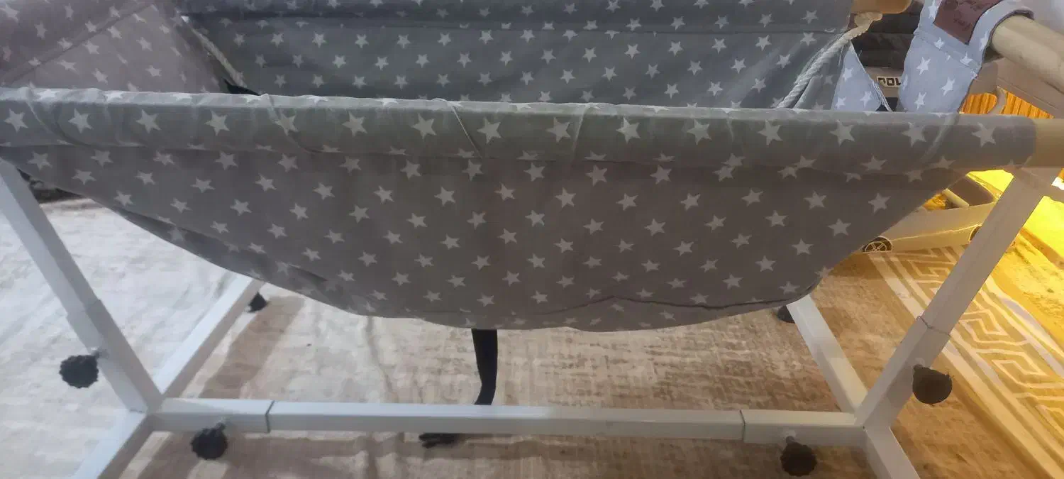 گهواره سنتی|تخت و صندلی بچه|تهران, شکوفه (عبدل آباد)|دیوار