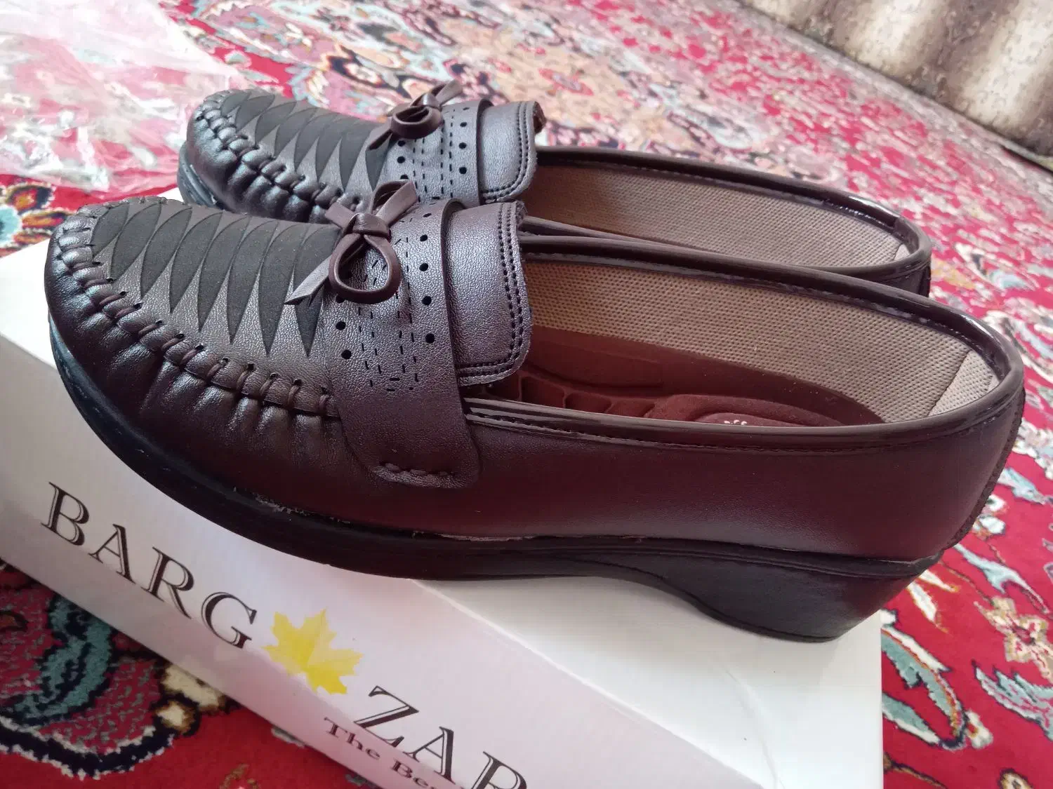 کفش نو|کیف، کفش، کمربند|آبدانان, |دیوار