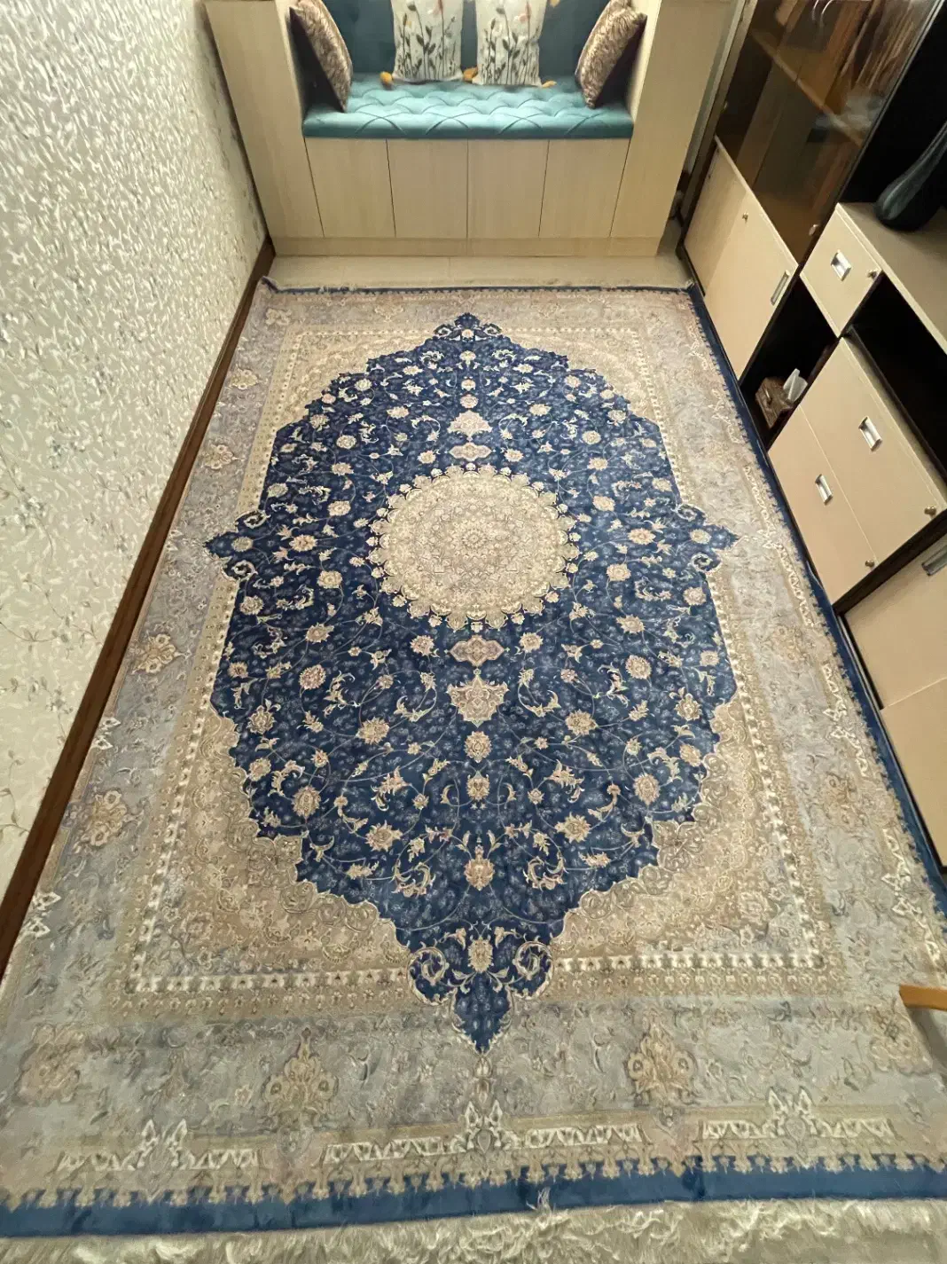 فرش ۹ متری ابریشم دستباف گونه|فرش|تهران, سیمای ایران|دیوار