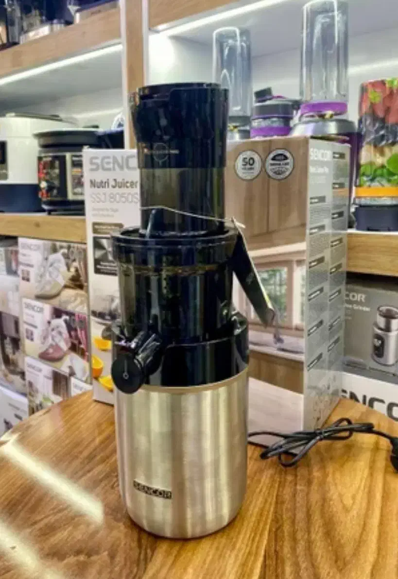 غول عصاره گیر آب میوه گیری آب انار گیر مایر اصل|آبمیوه‌گیر و آب‌مرکبات‌گیر|اصفهان, خواجو|دیوار