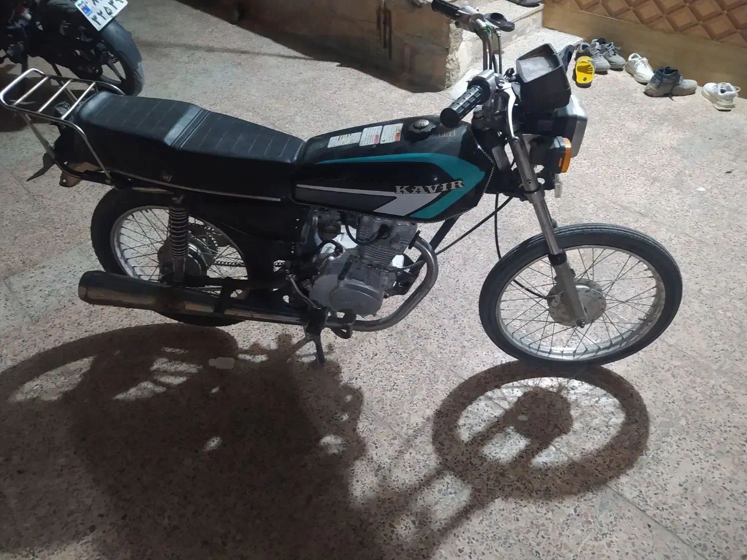 حجا|موتورسیکلت|قم, بنیاد|دیوار