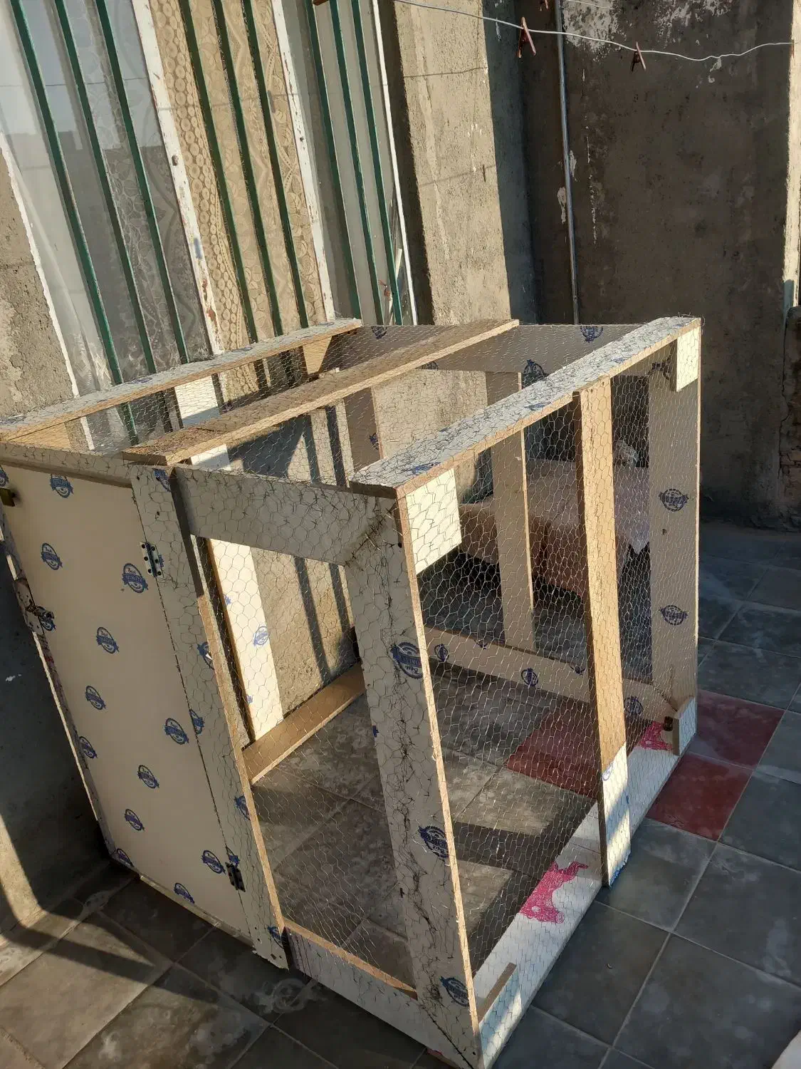 قفس|لوازم جانبی حیوانات|جغتای, |دیوار