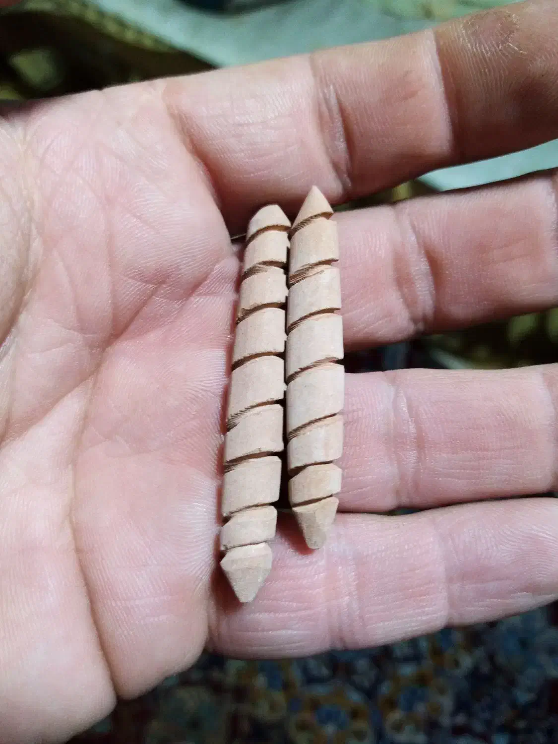 مهره ها وسنگ|بدلیجات|امیدیه, |دیوار