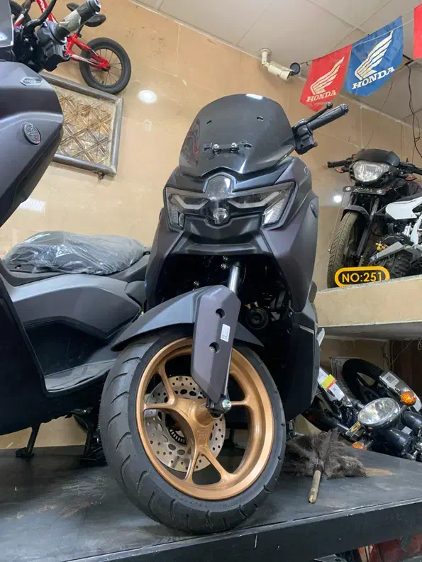 Nmax turbo|موتورسیکلت|تهران, شارق|دیوار