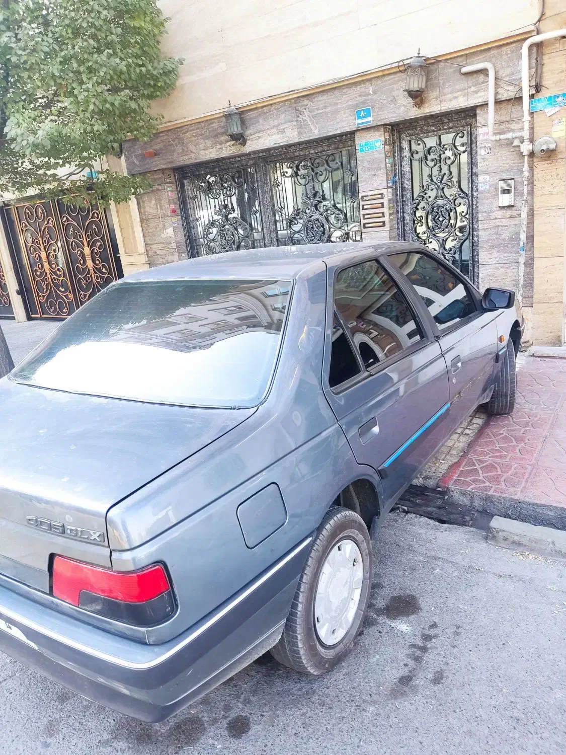 پژو 405 جی ال ایکس رنگ خاکستری متالیک|خودرو سواری و وانت|تهران, خاک سفید|دیوار