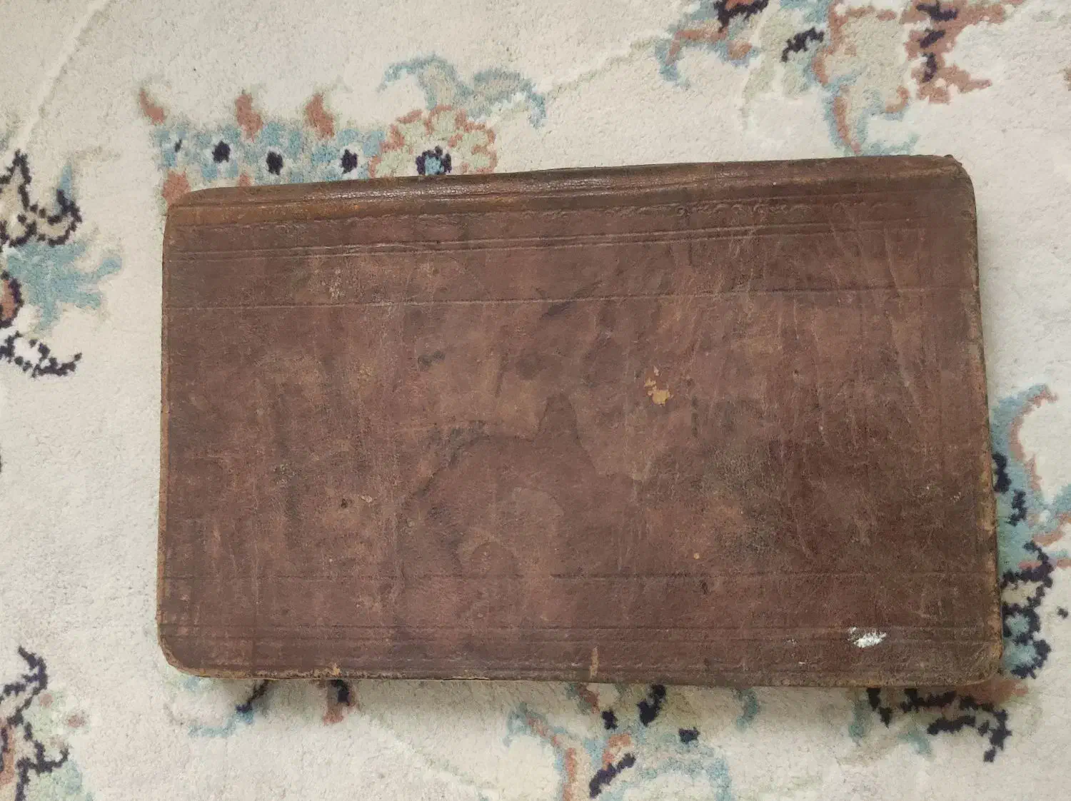 کتاب قدیمی|کتاب و مجله تاریخی|رشت, پیرکلاچای|دیوار