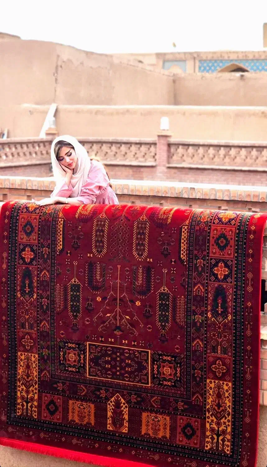 فرش سروناز قشقایی با رنگ قرمز اناری ۱۲و۹و۶ متری|فرش|قم, باجک دو|دیوار