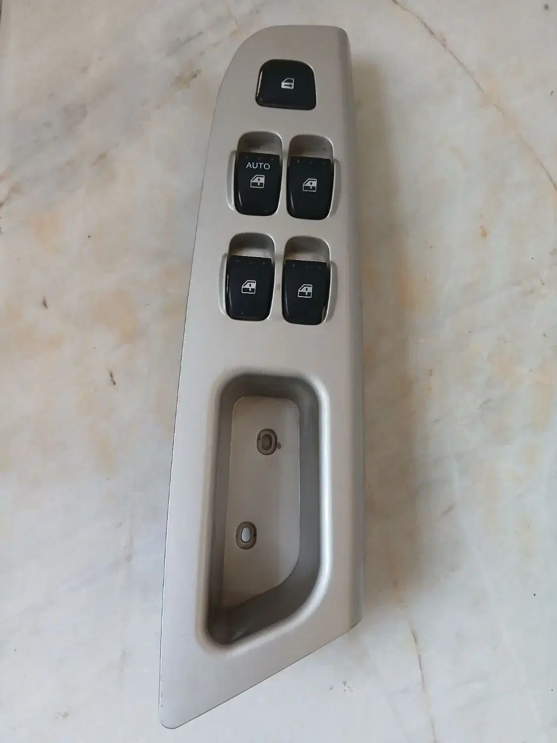 کلید شیشه بالابر برلیانس|قطعات یدکی و لوازم جانبی|قرچک, باقرآباد|دیوار