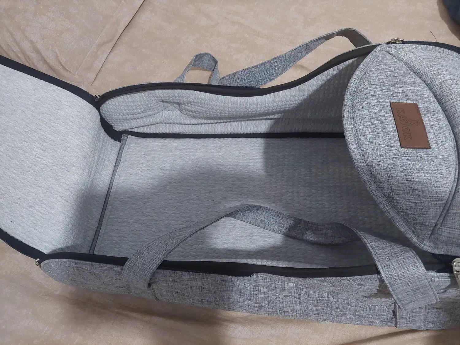 کریکات نوزاد مارک کاوک و قنداق سوئیسی  رُزبُرن|اسباب و اثاث بچه|ساری, |دیوار