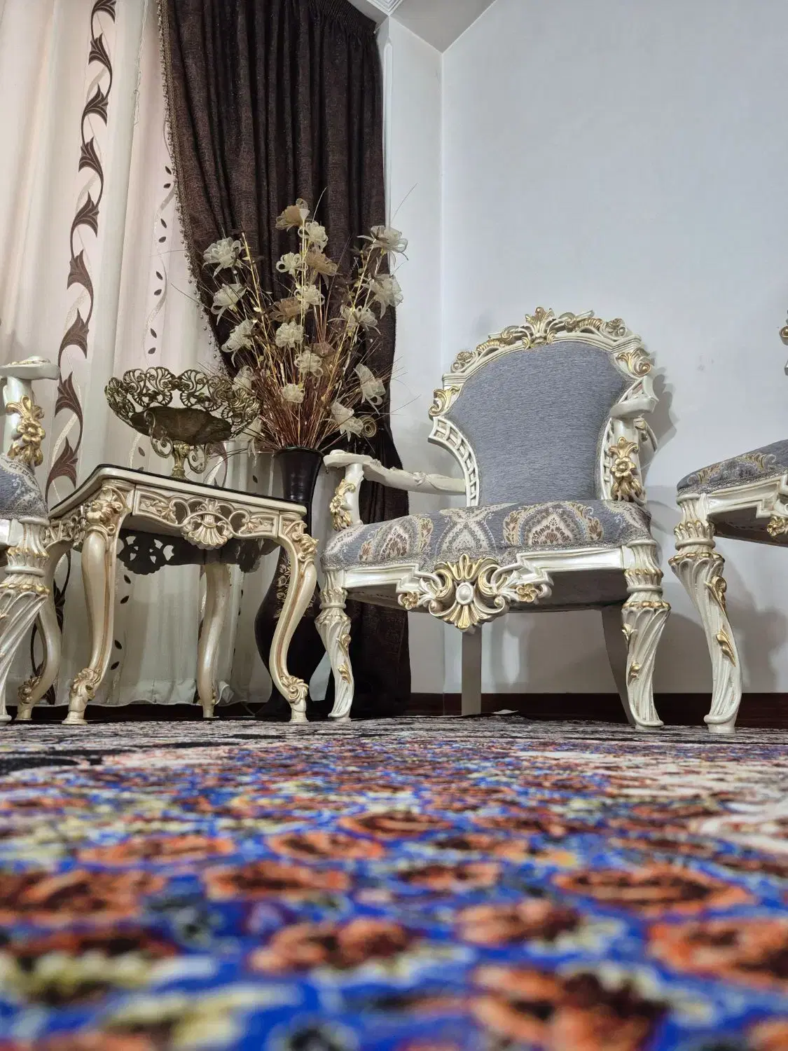 گل وگلدان|گل مصنوعی|قم, چهل درخت‎|دیوار