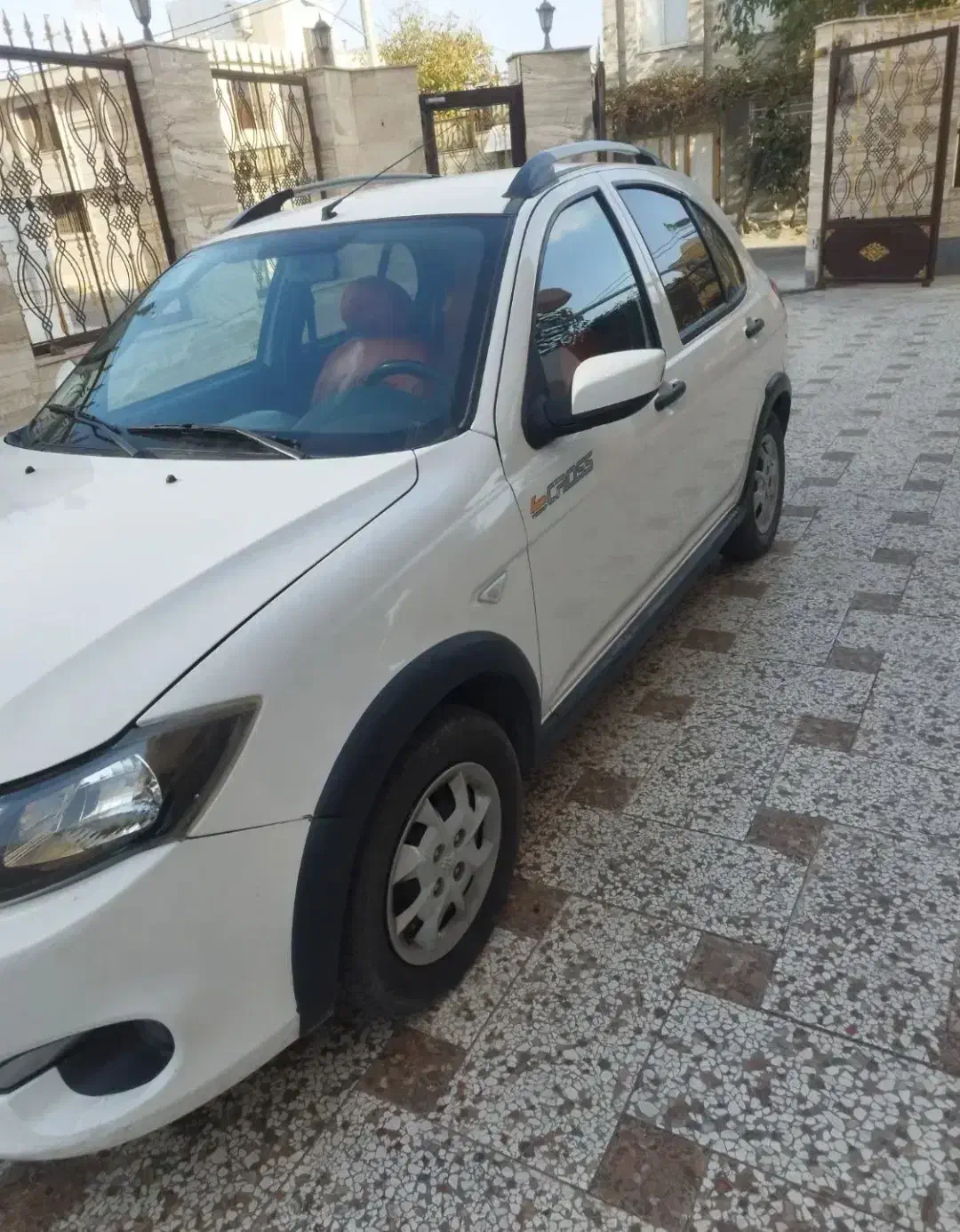 کوییک ساده بی رنگ مدل ۴۰۲ اقساط آسان|خودرو سواری و وانت|تهران, باغ فیض|دیوار