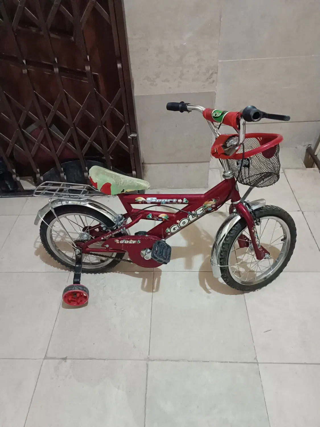 چرخ قرمز مارک گلف تمییز ونو وچرخ مشکی دماوند|دوچرخه، اسکیت، اسکوتر|گلبهار, شهر جدید گلبهار|دیوار