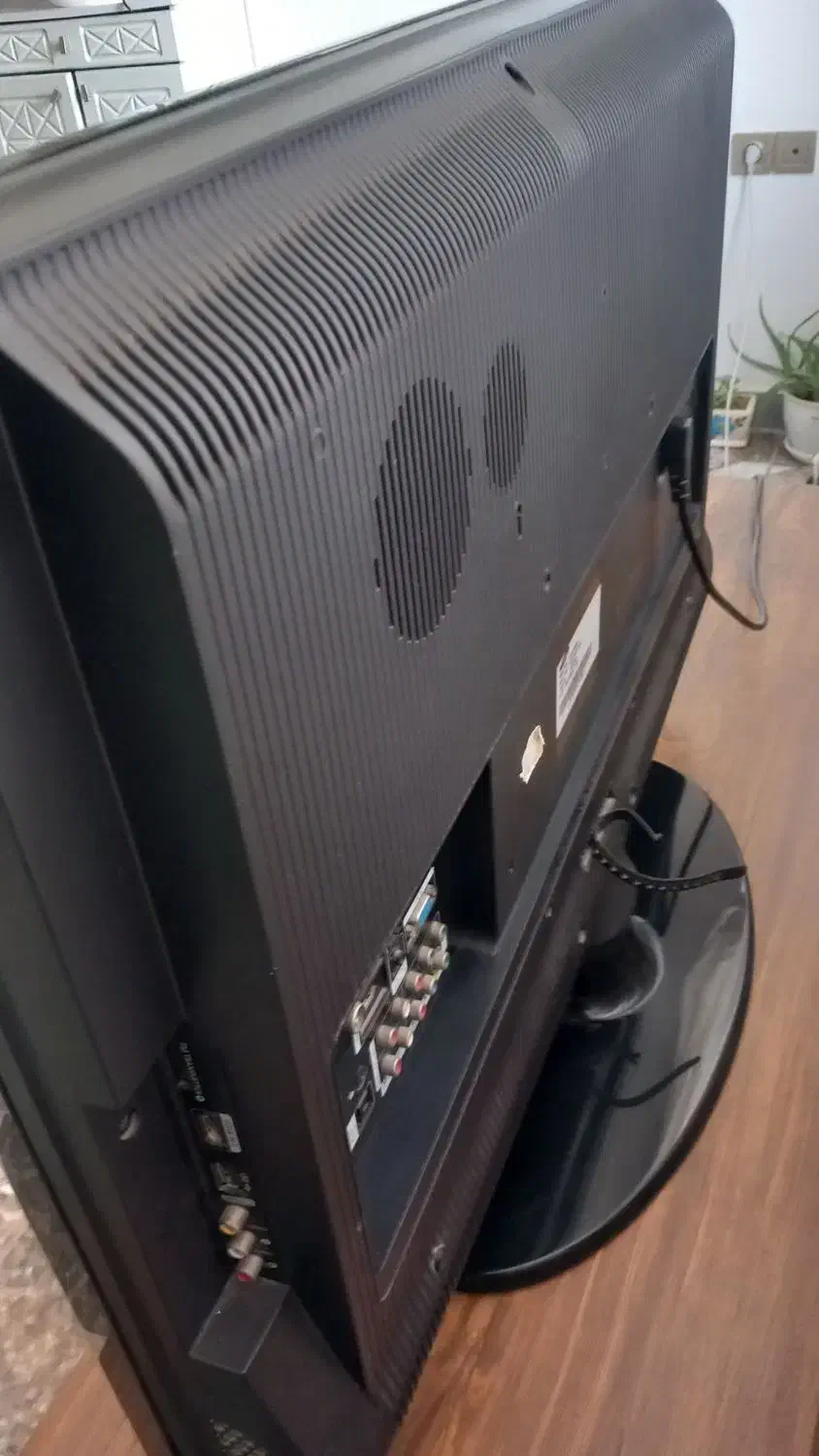 تلویزیون ال سی دی ۳۲ اینچ/تلویزیون/ال سی دی|تلویزیون و پروژکتور|تهران, بهارستان|دیوار