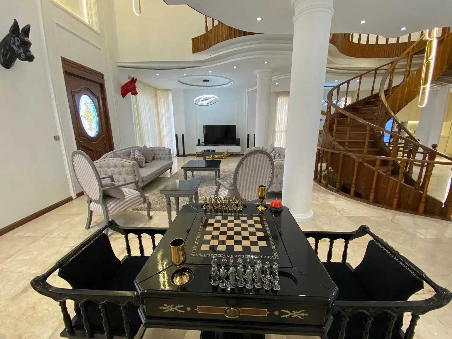 اجاره ویلای تریبلکس مجلل استخردار درکیش نزدیک دریا|اجارهٔ کوتاهمدت ویلا و باغ|کیش, |دیوار