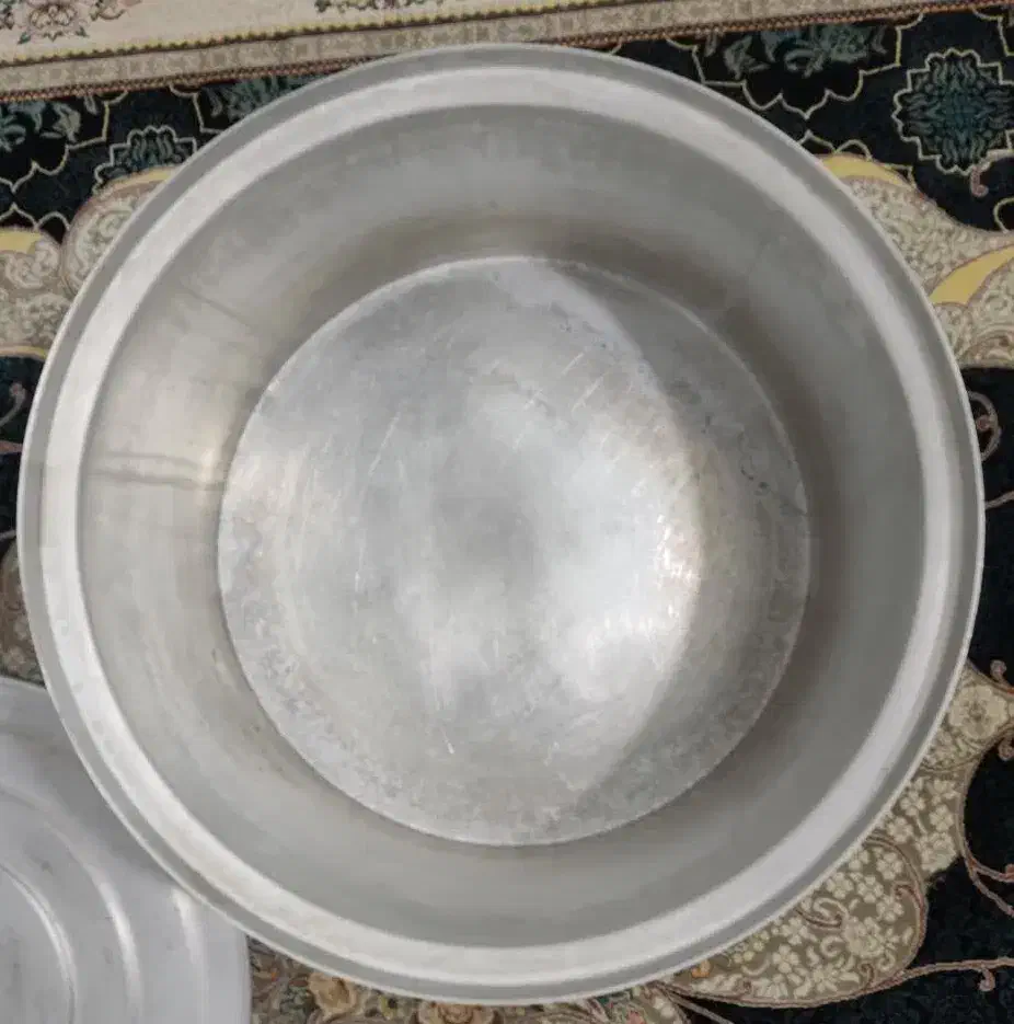 قابلمه روی|ظروف پخت‌وپز|قم, علی آباد سعدگان|دیوار