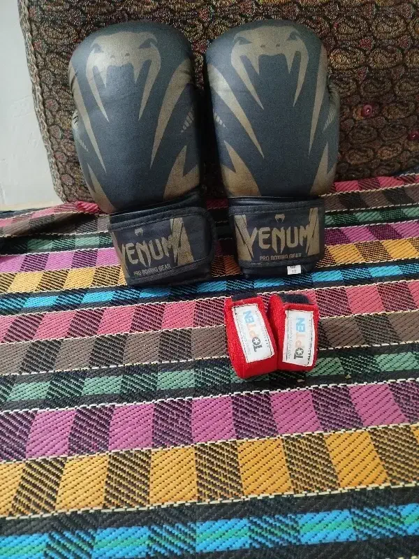 دستکش بوکس|تجهیزات ورزشی|یزد, |دیوار