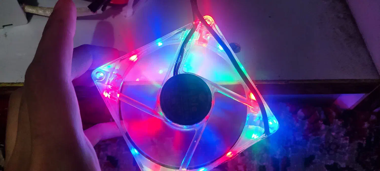 3 عدد فن کیس|قطعات و لوازم جانبی رایانه|صومعه‌سرا, |دیوار