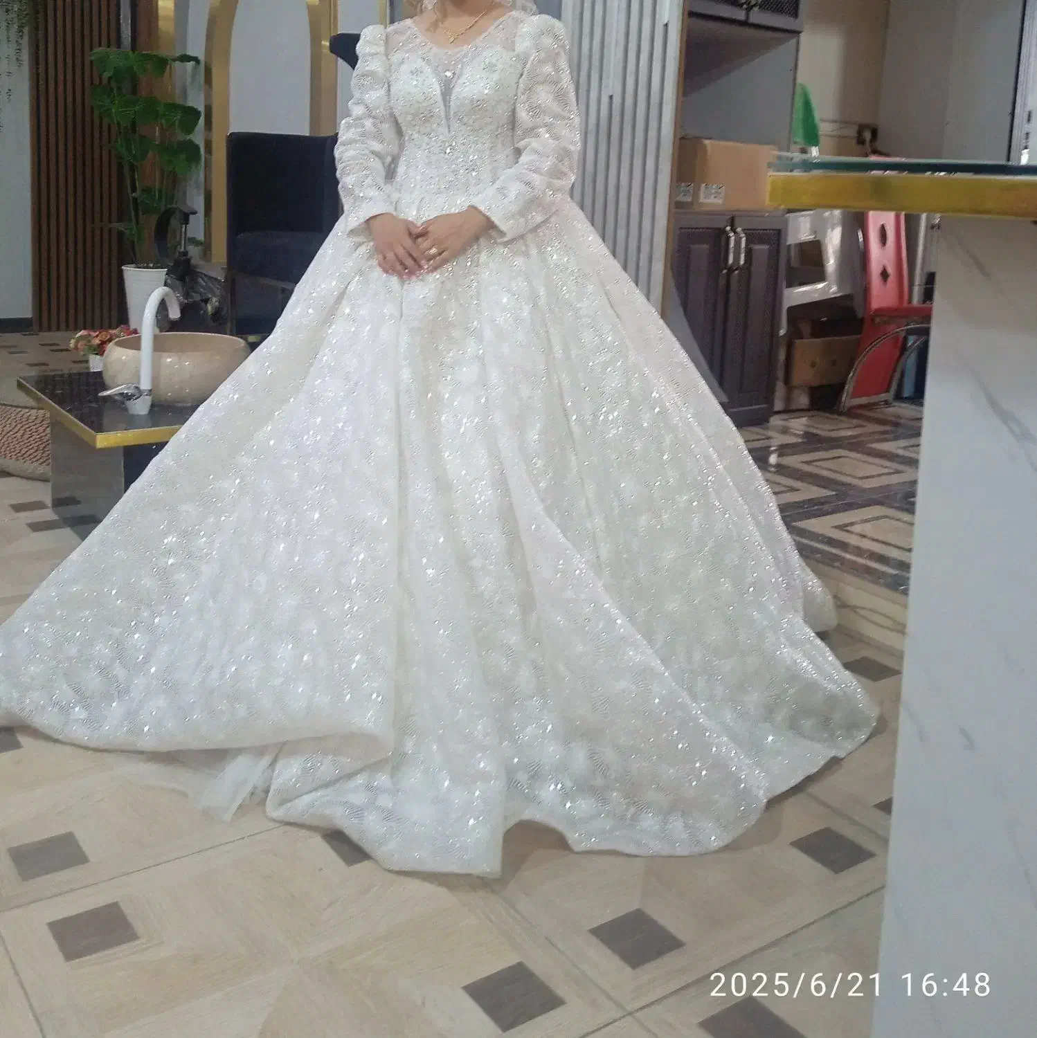 لباس عروس وعقد|لباس|زرند, |دیوار