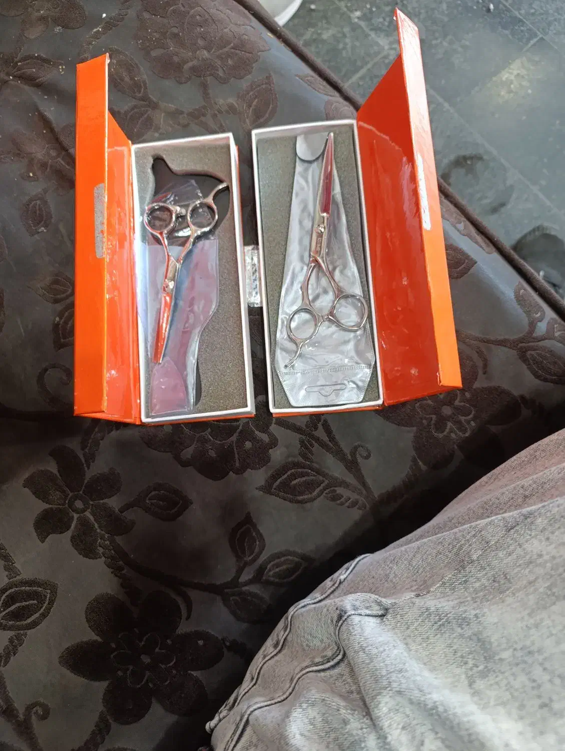 قیچی کات|آرایشگاه و سالن‌های زیبایی|نوشین شهر, |دیوار