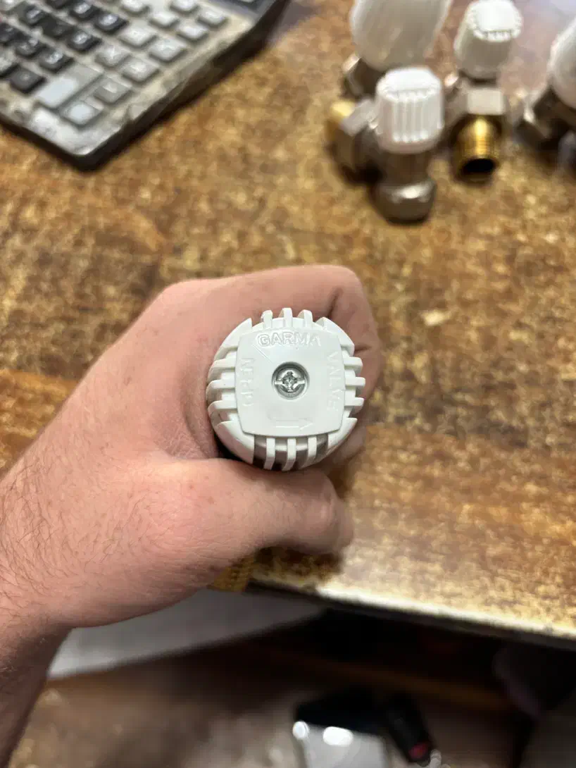 شیر رادیاتور ایران گرمافر|آبگرمکن، پکیج، شوفاژ|پاکدشت, پاکدشت (مامازند)|دیوار