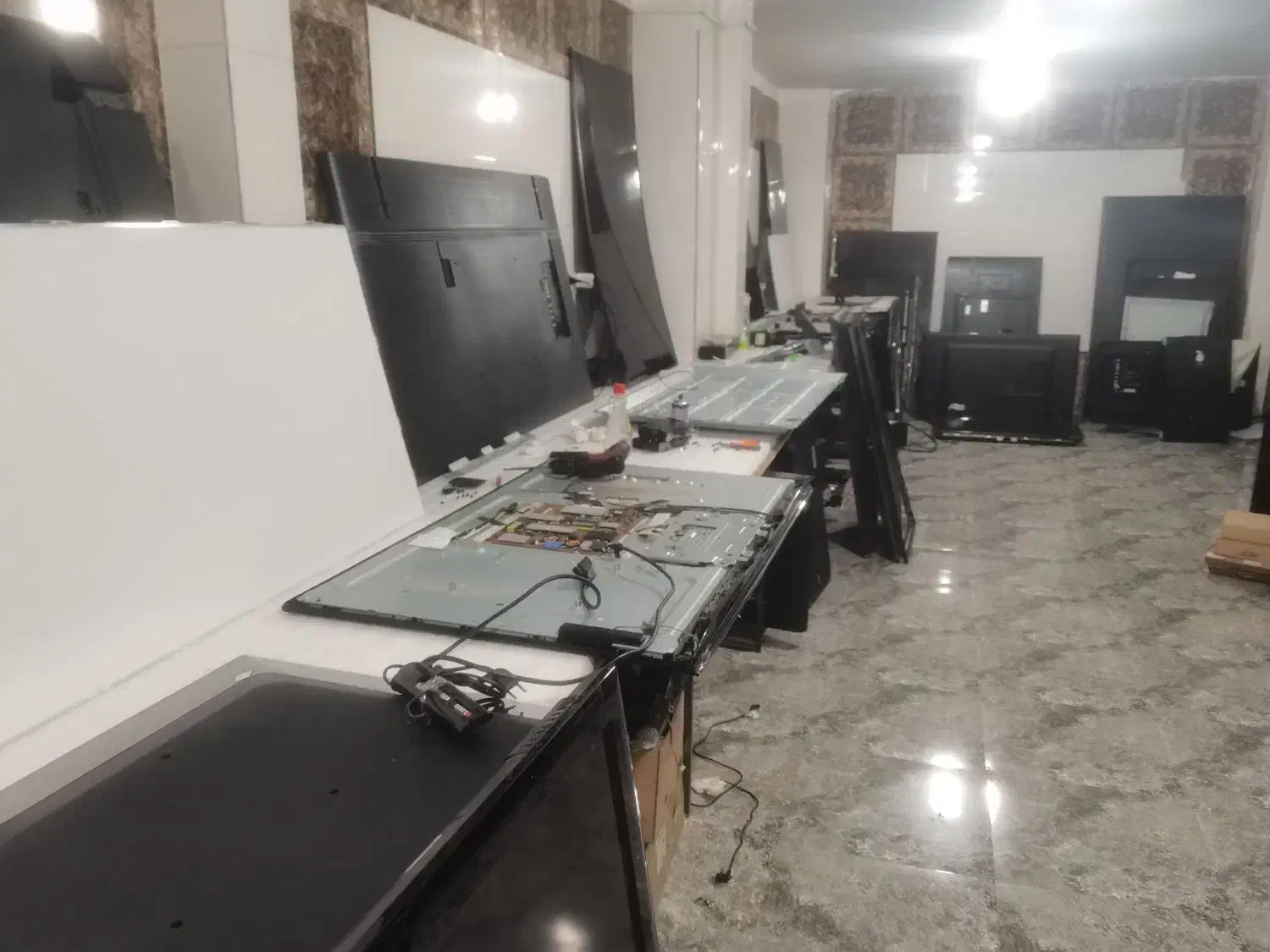 تعمیر تلویزیون الی ای دی و ال سی دی|خدمات پیشه و مهارت|قرچک, مهدیه|دیوار