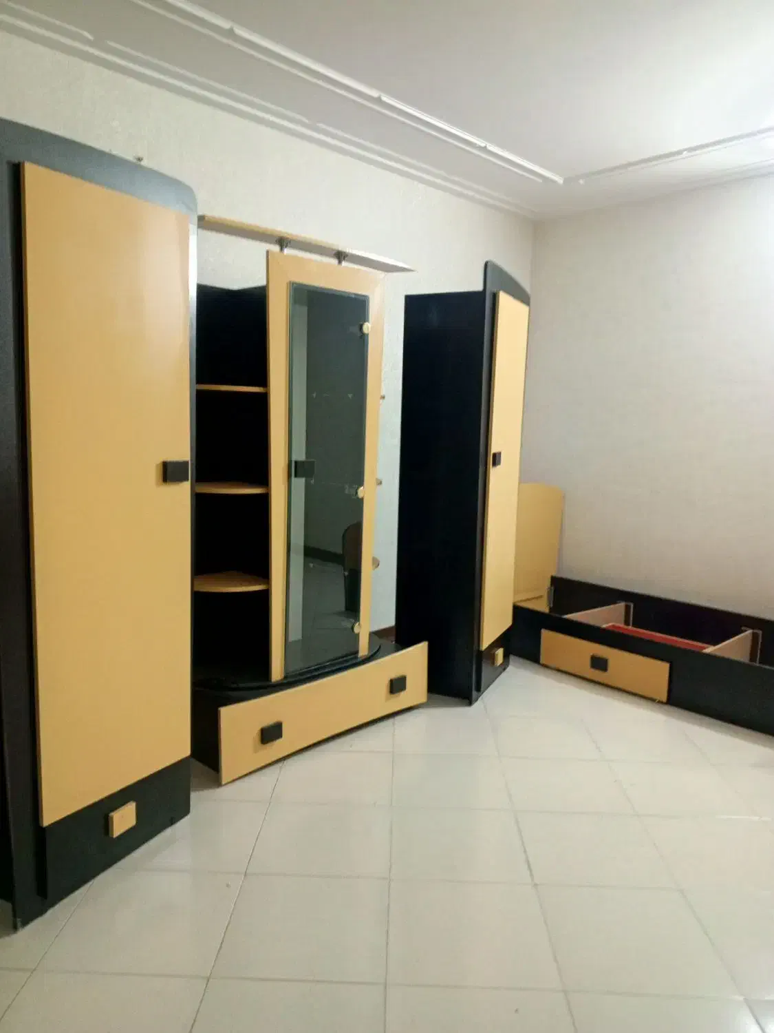 سرویس تخت و کمد نوجوان|تخت و سرویس خواب|یزد, |دیوار