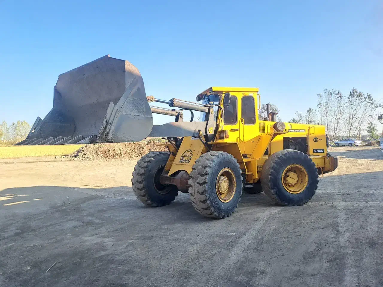 لودر ولوو ۴۴۰۰ تک درب هپکو|خودرو سنگین|تهران, توحید|دیوار