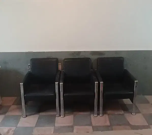 ۳ عدد صندلی|صندلی و نیمکت|تبریز, |دیوار