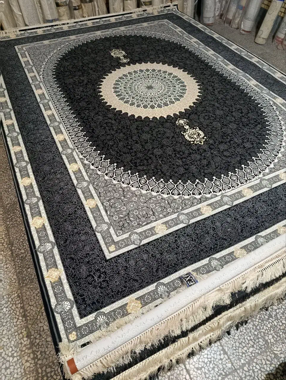 700 شانه/نخ آکرولیک/12متری/ارسال خوی|فرش|خوی, |دیوار