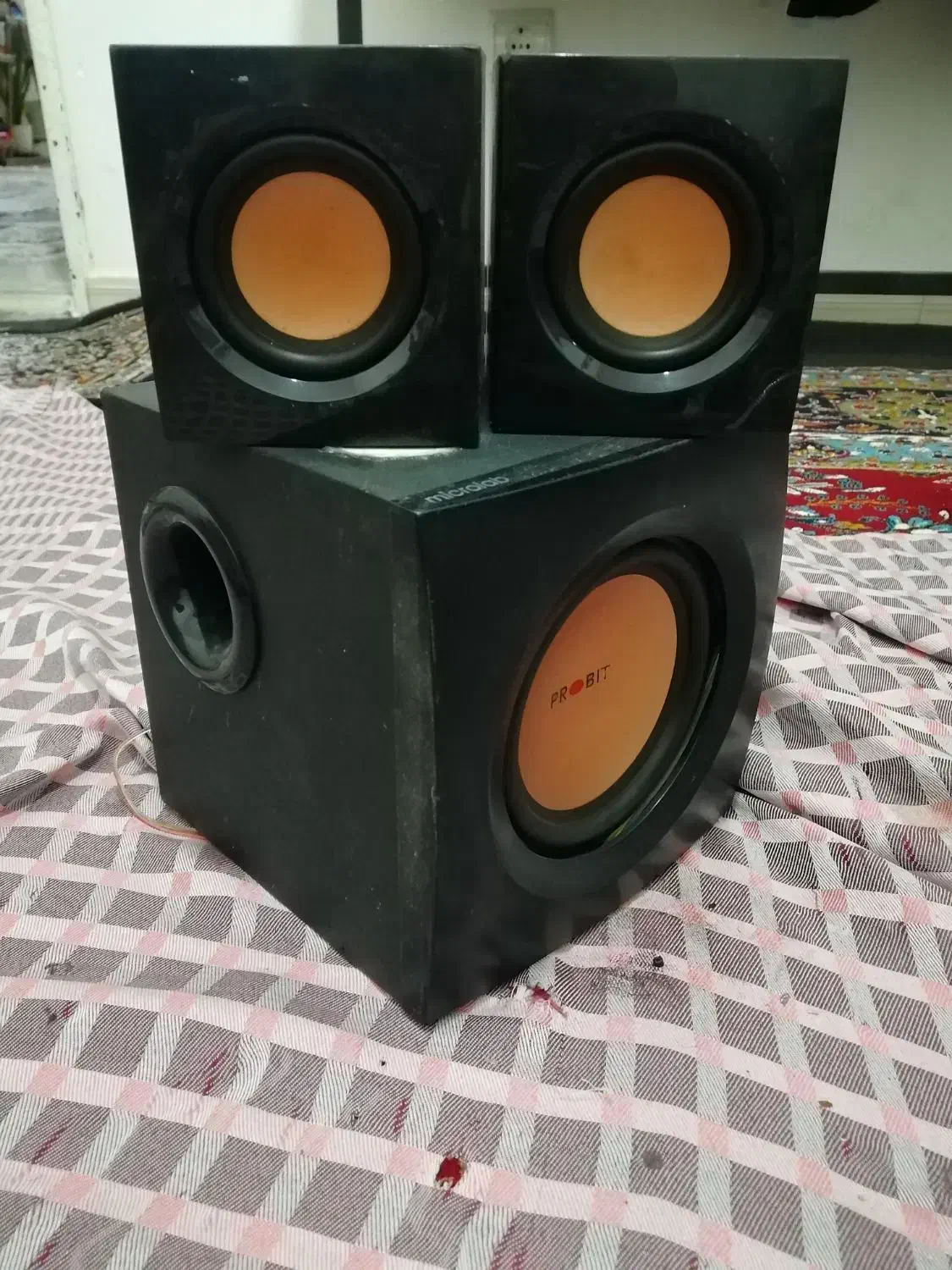 بلندگو میکرولب اصلی وچند باند دیگر|سیستم صوتی خانگی|قم, دروازه چوبی|دیوار