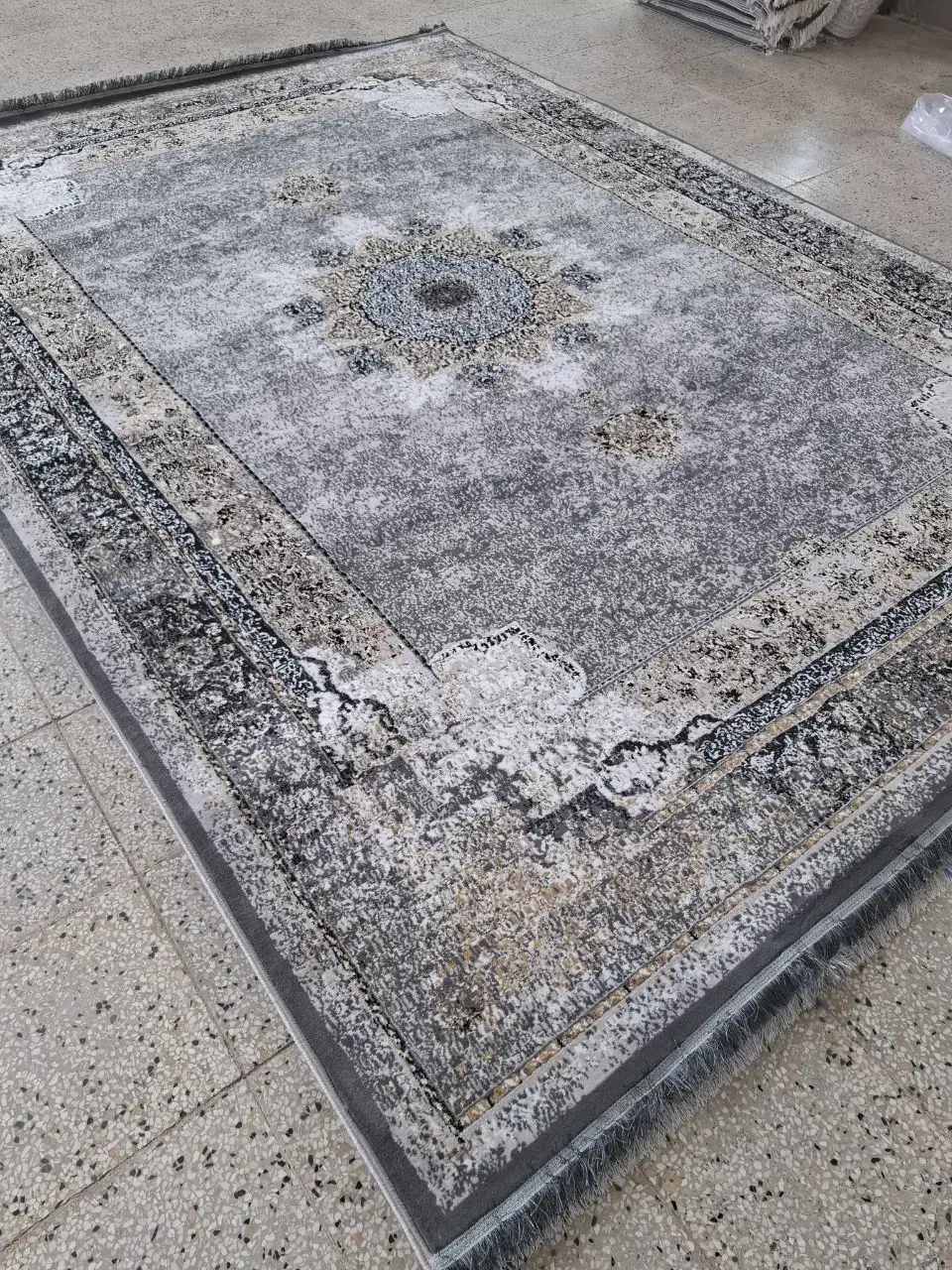 فرش ۶متری و ۹ متری و ۱۲ متری با قیمت مناسب|فرش|هشتگرد, شهرک افشاریه|دیوار